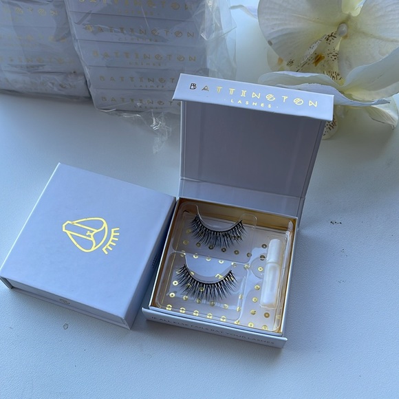 PREMIUM LASHES - Picture 6 of 8